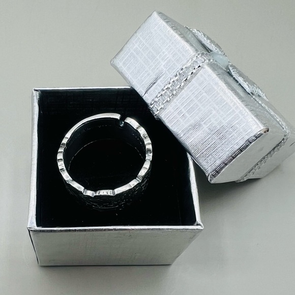 Keith Haring Inspired S925 Sterling Silver Ring With Wavy Design ♥️ Size 8 - Picture 3 of 8